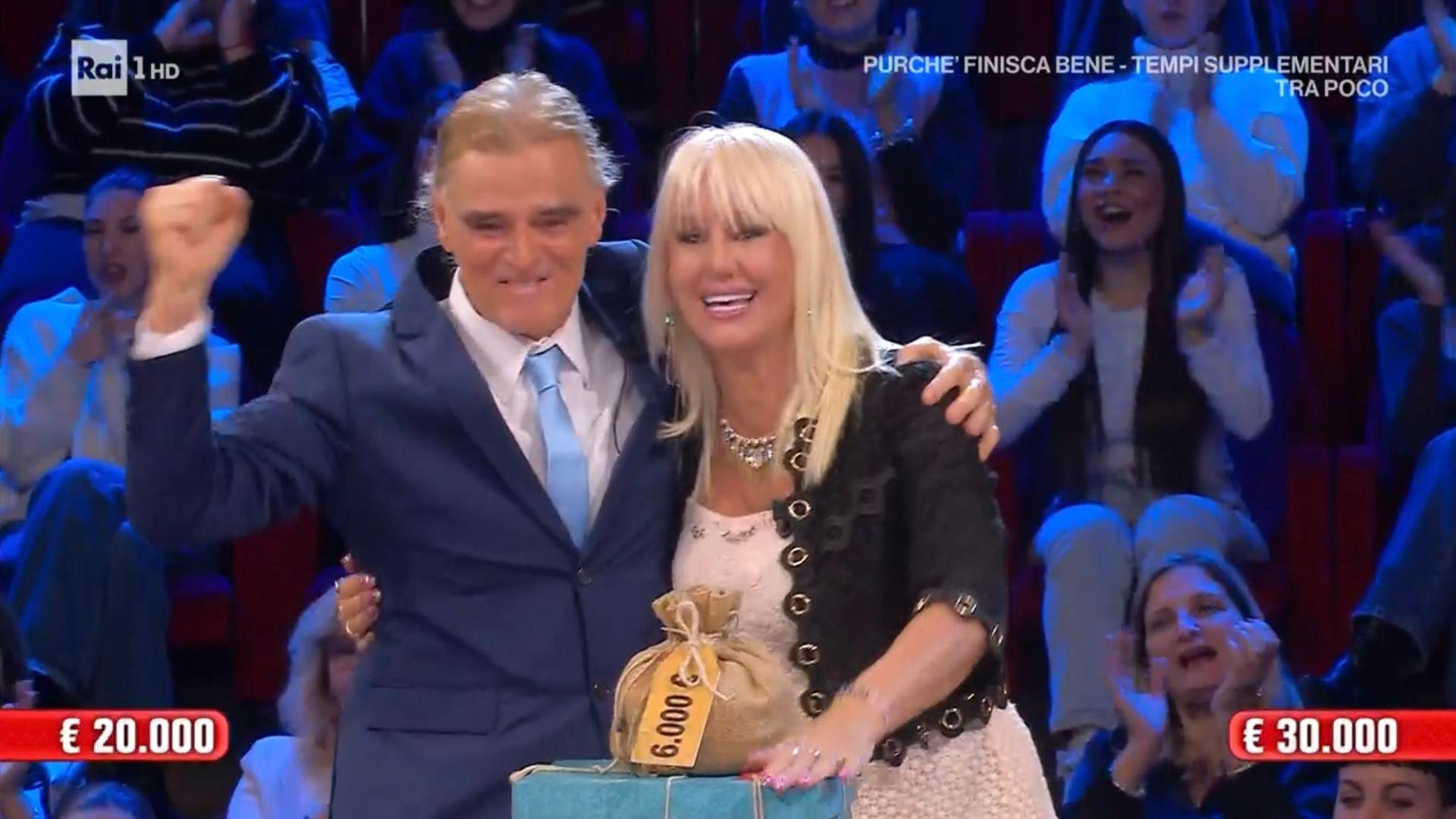 Poletti Donatella Poletti, la “Modella Over” di San Maurizio d’Opaglio, vince ...