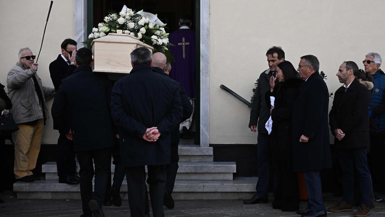 A Genova l’addio a Emanuele Galeppini: “Storditi dal dolore, la giustizia faccia il suo corso”