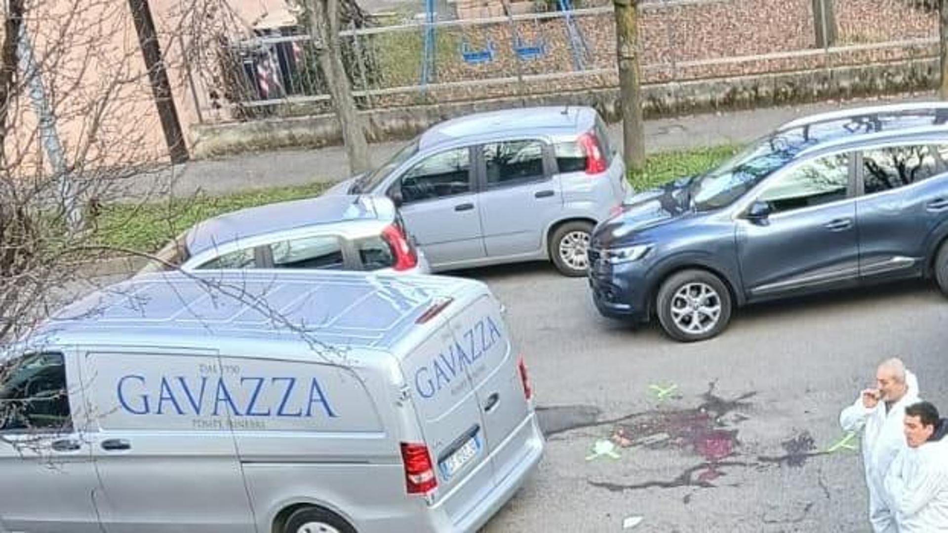 Donna travolta e uccisa da un camion dei rifiuti a Novi Ligure - La Stampa