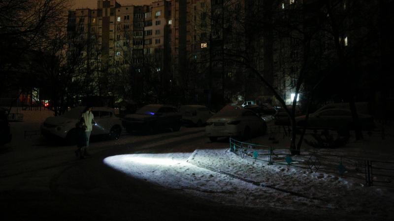 Attacco russo alle centrali elettriche in Ucraina, 45mila residenti senza corrente