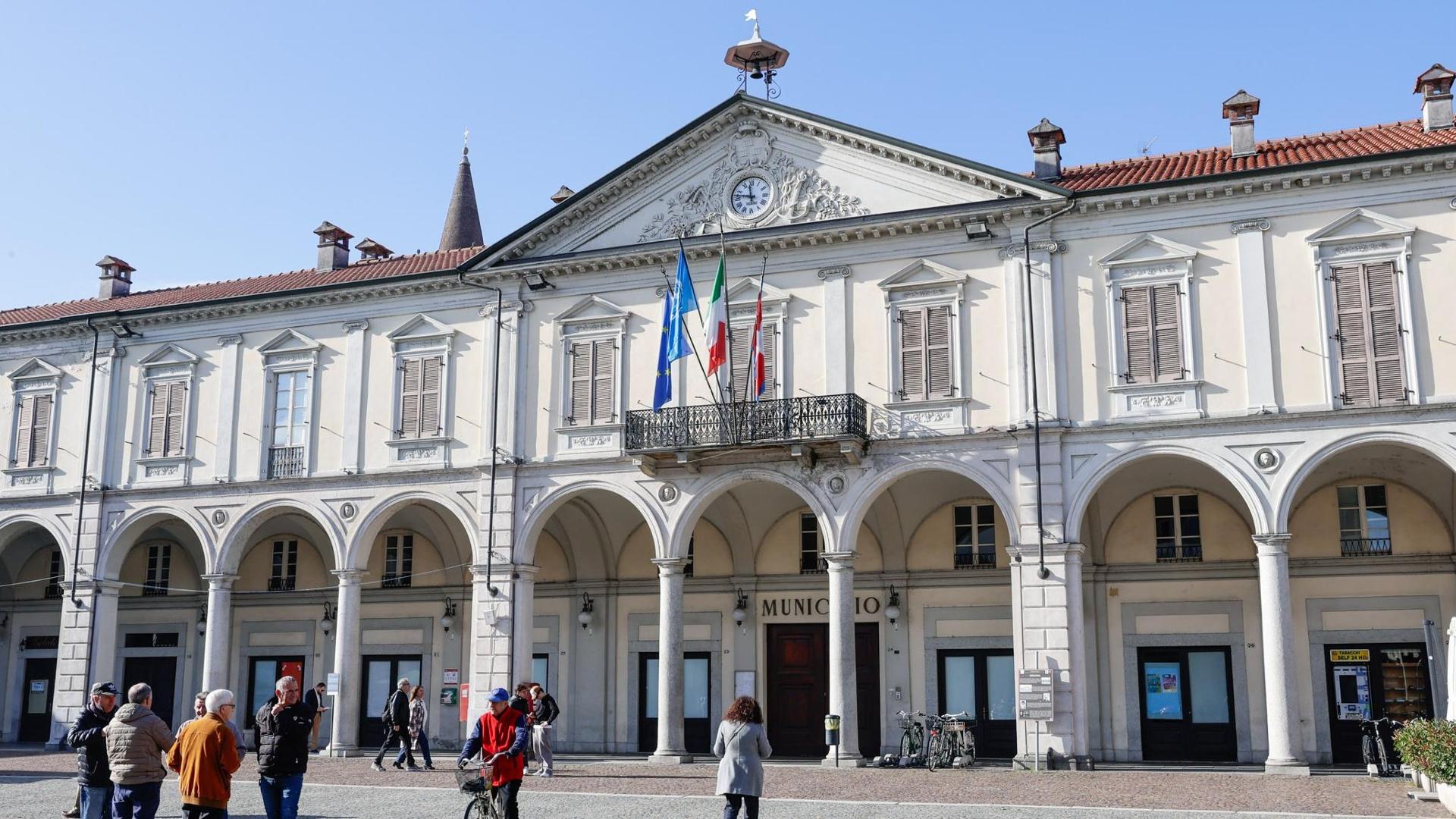 A Trecate FdI punta su Cristina Palermo per superare i veti - La Stampa
