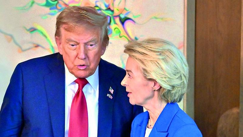 Trump minaccia la pace, l’Ue frena sui dazi