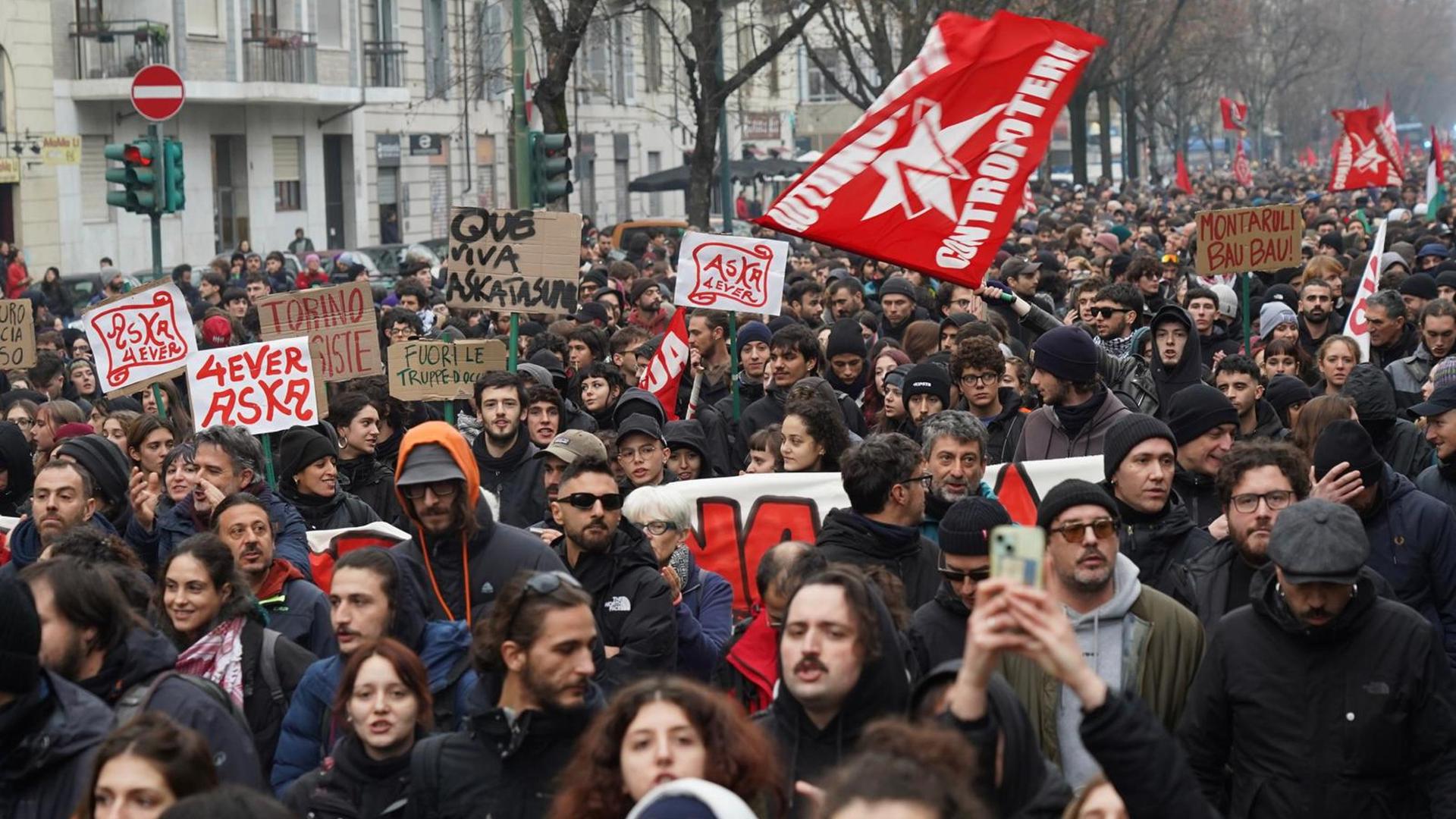 Aska, il corteo e l&rsquo;Universit&agrave;. La rettrice non va lasciata sola