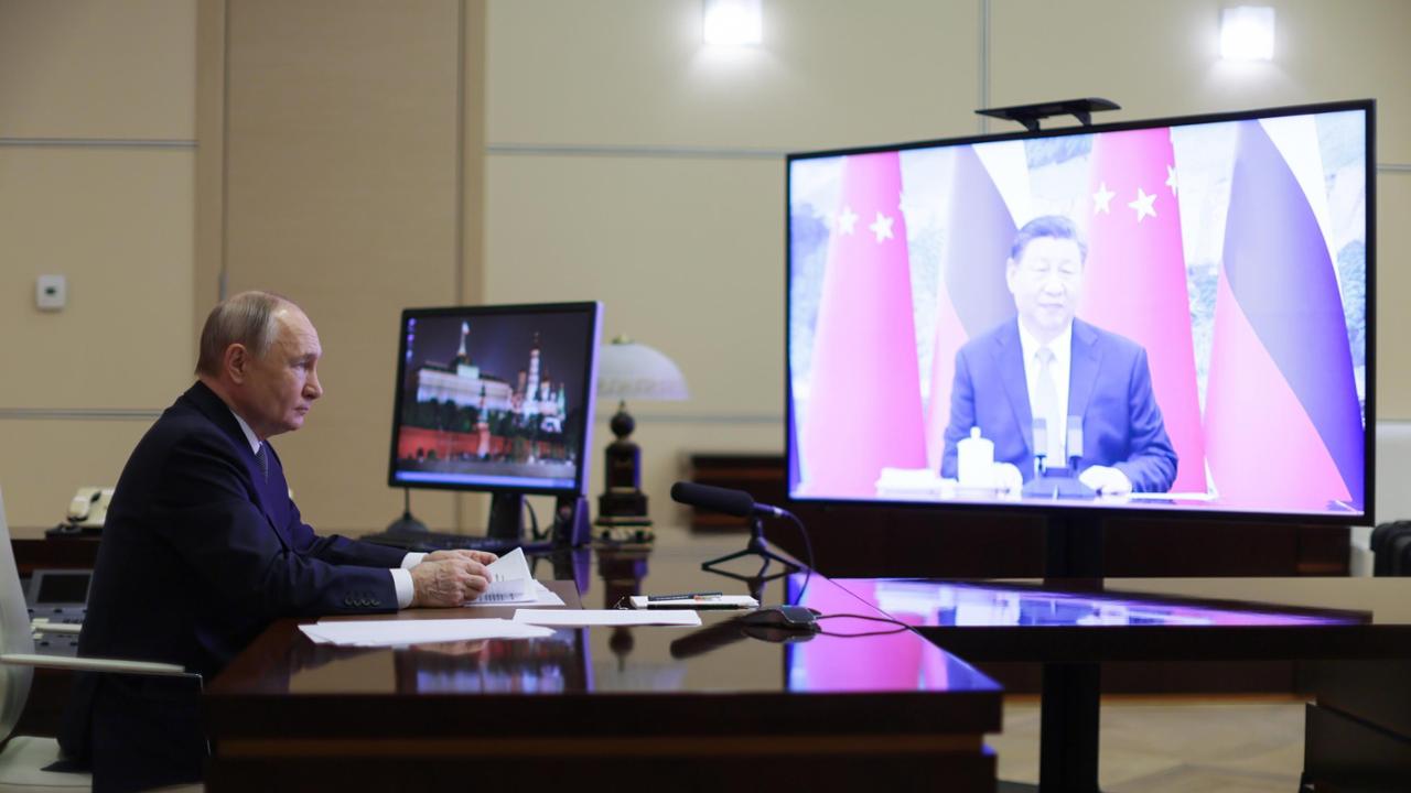 Putin sente Xi: “Collaborazione esemplare”. Ft: “Mosca ha intercettato satelliti europei”