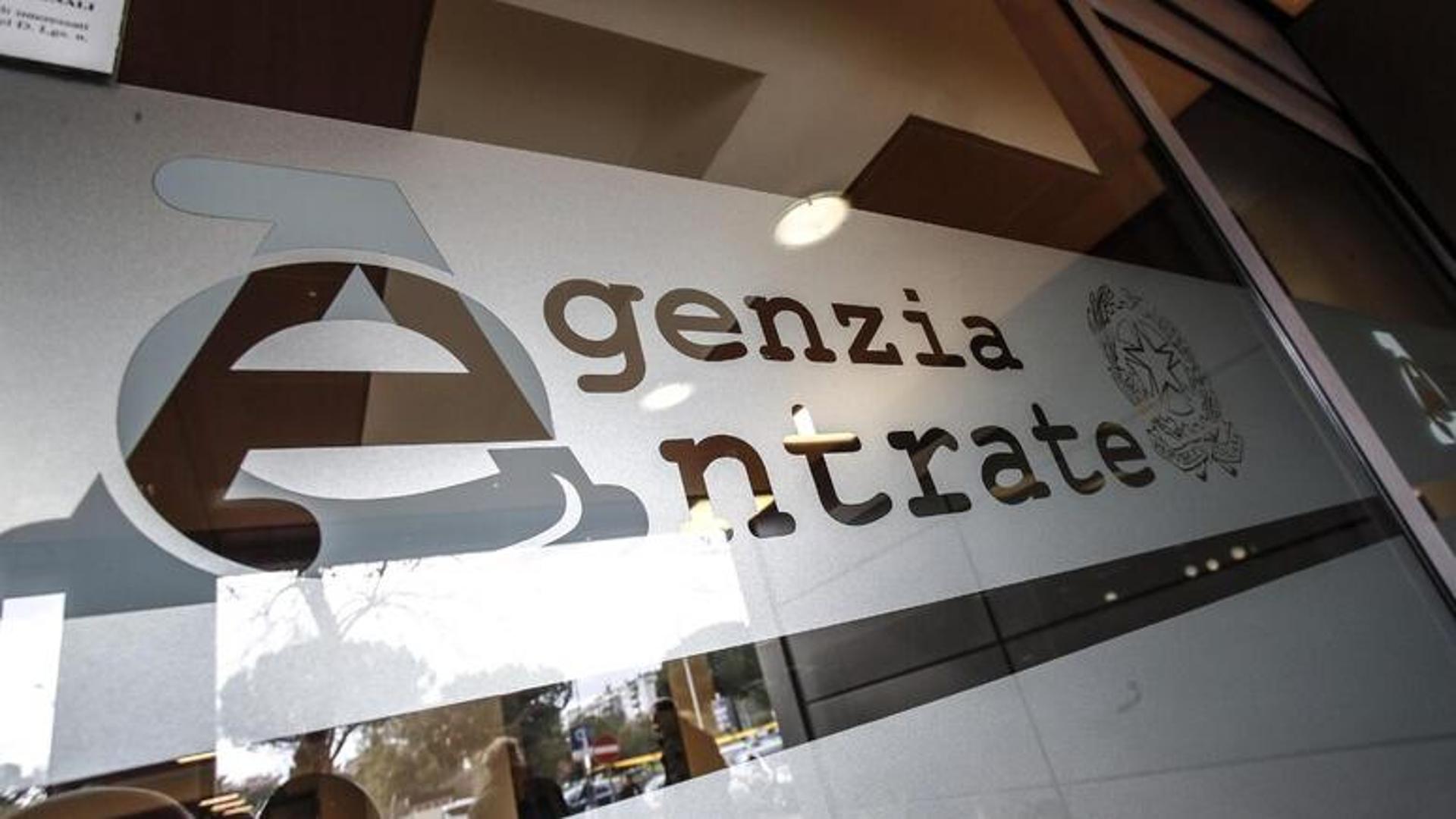 Controlli, il Fisco manda 2,4 milioni di lettere: chi le ricever&agrave; e come rispondere