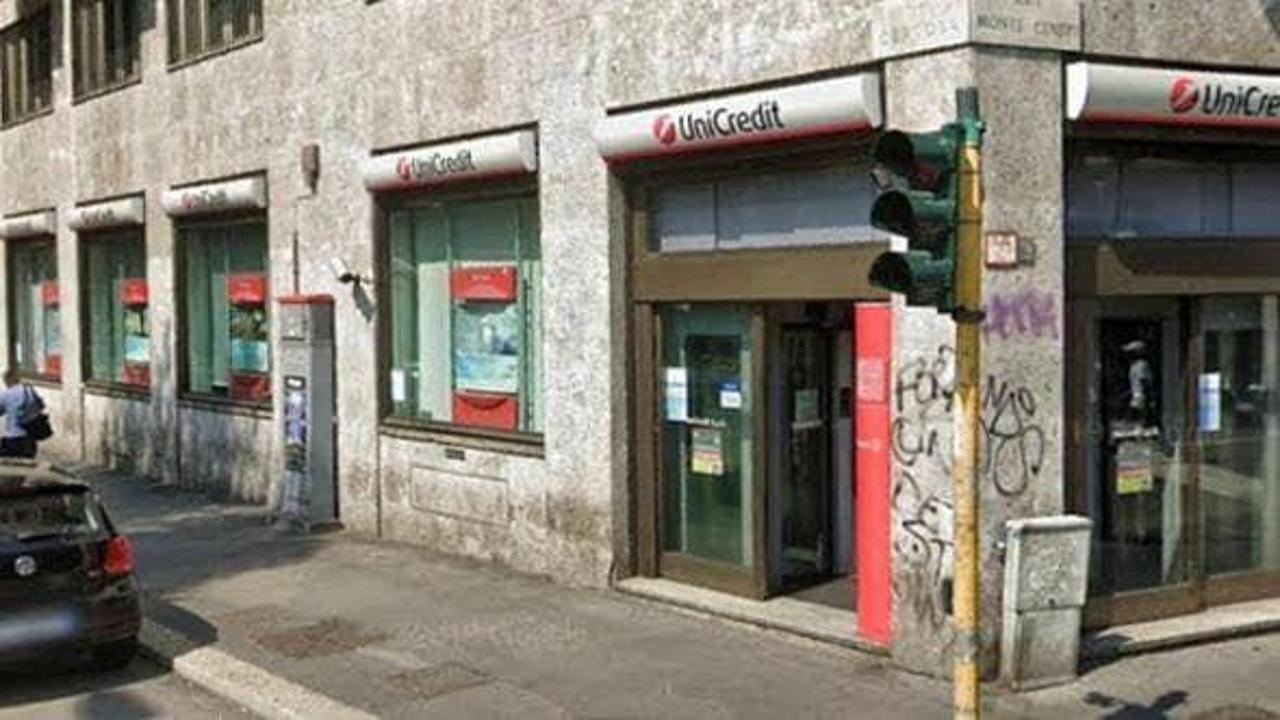 Milano, tenta di rapinare una banca ma rimane bloccato nel caveau: arrestato ventiquattrenne