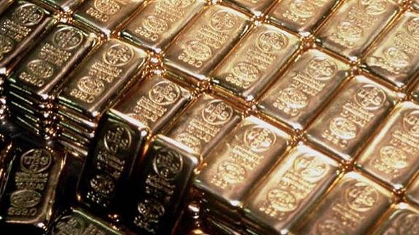 Oro meno brillante nella crisi: vincono dollaro e Treasury