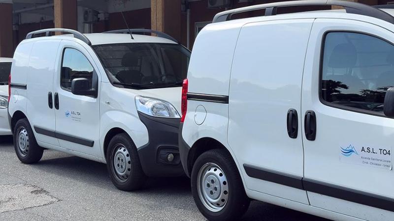 Torino, all’Asl gli infermieri fanno i meccanici per riparare le auto di servizio