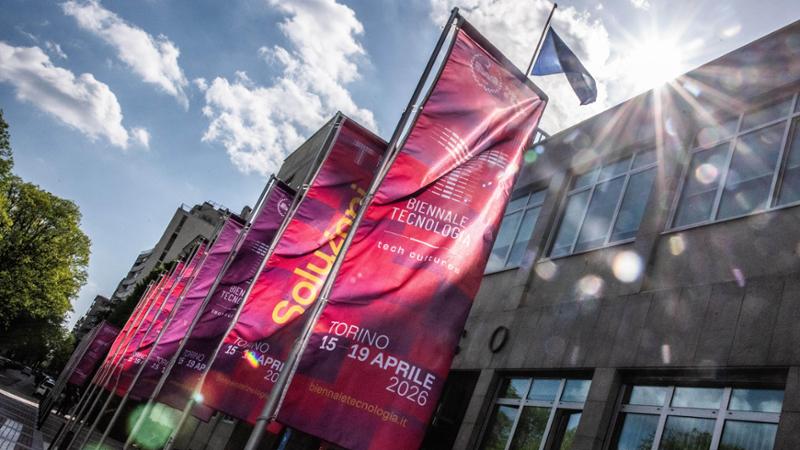 AI contro poeti: la sfida a colpi di rime rivela: chi è più creativo tra uomo e macchina?