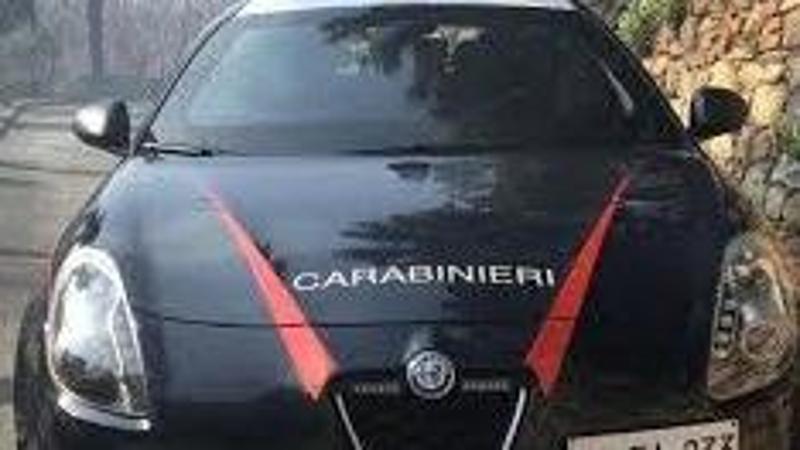 Testata al papà “avversario” in tribuna, durante la gara di calcio tra under 13 