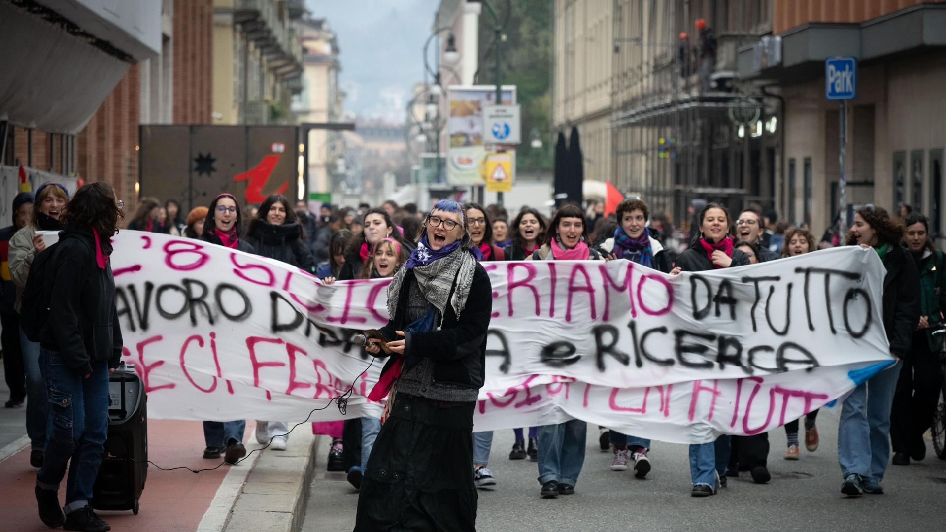 Date il femminismo ai misogini - La Stampa