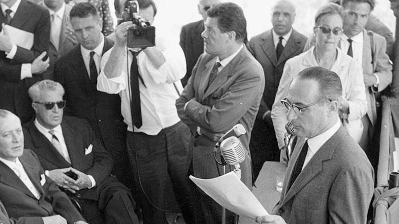 Gli eredi Mattei a Palazzo Chigi: “Via il nostro nome dal piano Africa”