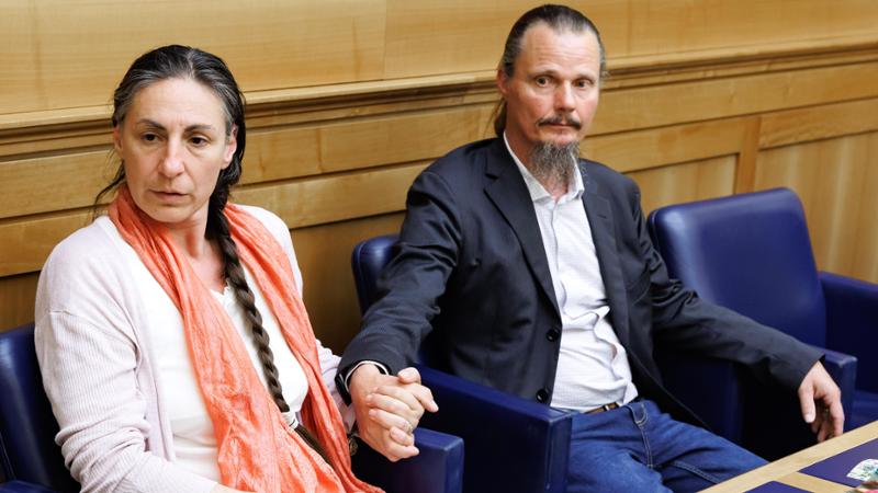 Leonora vs Catherine: la famiglia nel bosco diventa una sfida anche in libreria