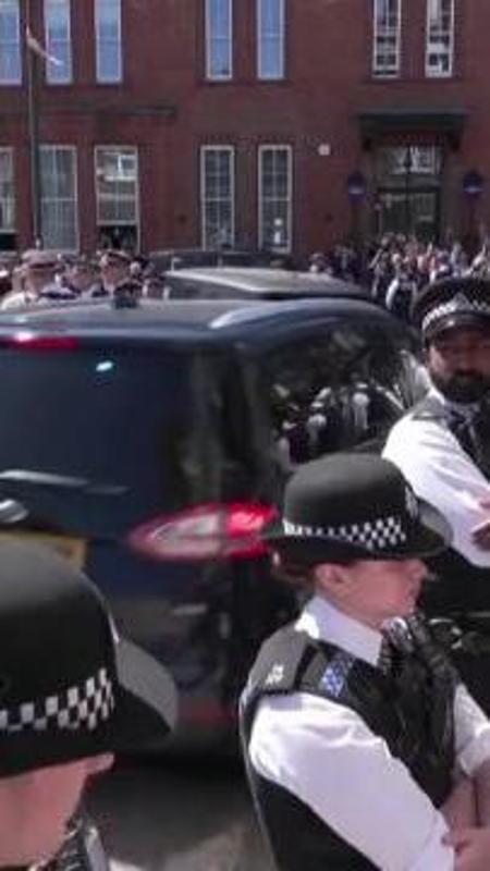 Londra, Starmer contestato dopo l'attacco antisemita: "Nemico degli ebrei"