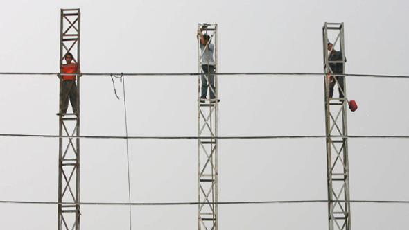 Crisi energetica per la guerra in Medio Oriente: in Cina prezzi raddoppiati per l’elettricità