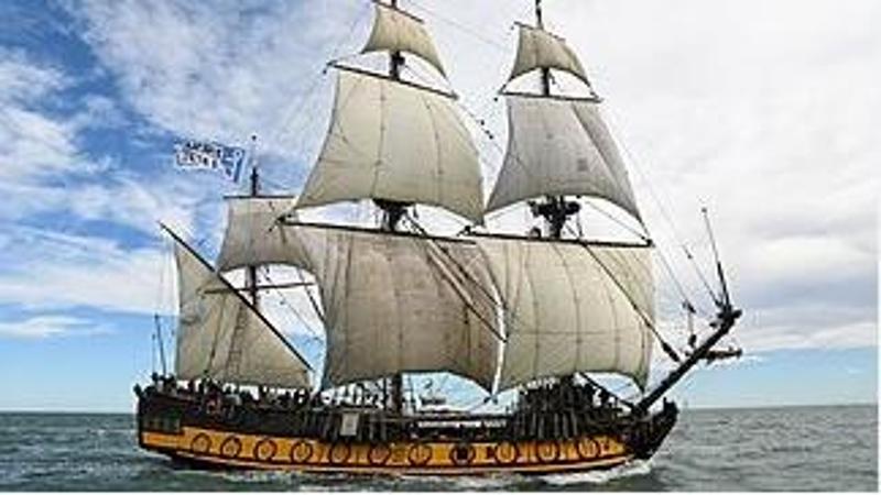 Il caso della nave scuola russa TS Shtandart. Magi di +Europa: “Meloni impedisca l’approdo”