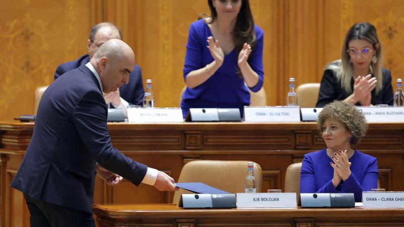 Romania di nuovo in bilico, dopo che il governo europeista è crollato con un voto di sfiducia