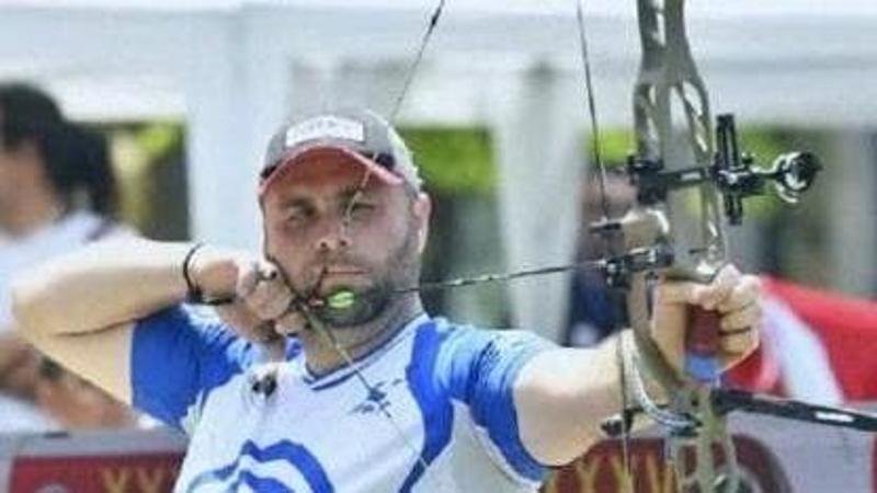 Abusi sessuali e foto, 7 le vittime di Bonacina. Il silenzio del coach: “Fa punti, tolleriamo”