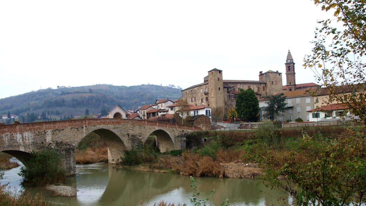 La scissione delle colline: i Comuni della Langa astigiana chiedono l’annessione al Cuneese
