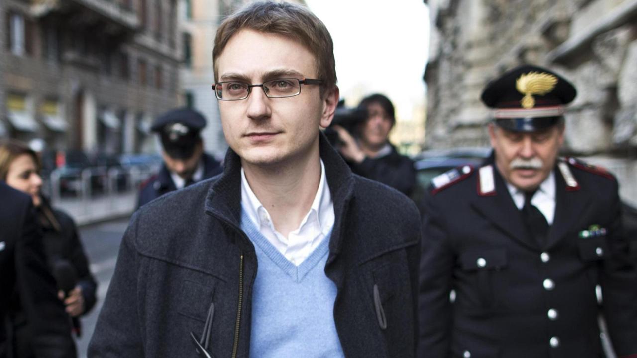 Il bivio di Stasi, più vicina la richiesta di revisione: “Sono commosso”