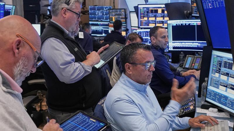 Trump, gli annunci e le speculazioni in Borsa: ora indaga il dipartimento di Giustizia