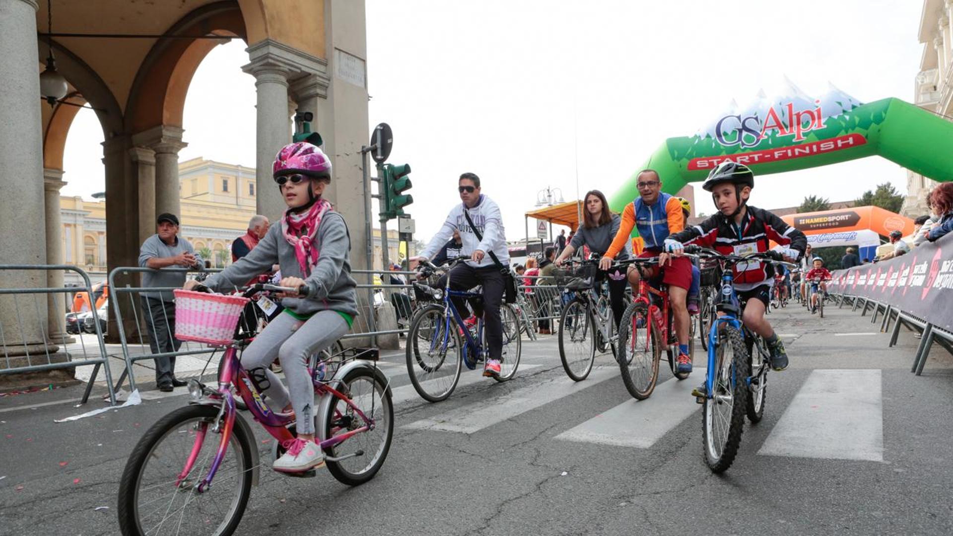 Torna “Bimbimbici” per il centro di Novara - La Stampa