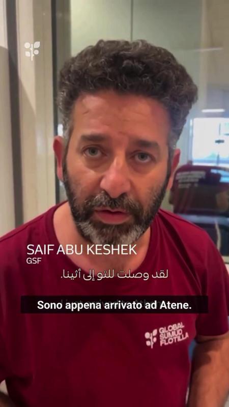 Flotilla, il primo messaggio di Saif Abukeshek dopo il rilascio: "Continuiamo a mobilitarci"