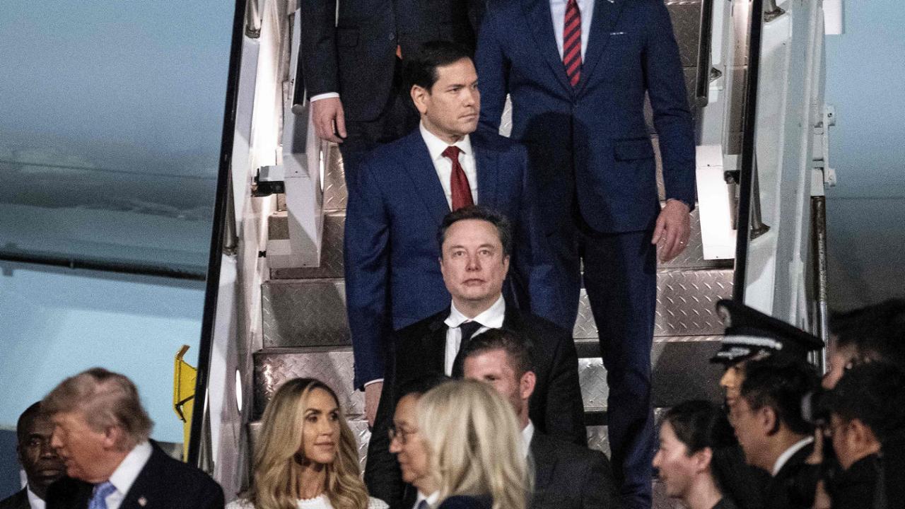 Trump-Xi, vertice con i miliardari: Donald in Cina accompagnato da 17 big dall’economia