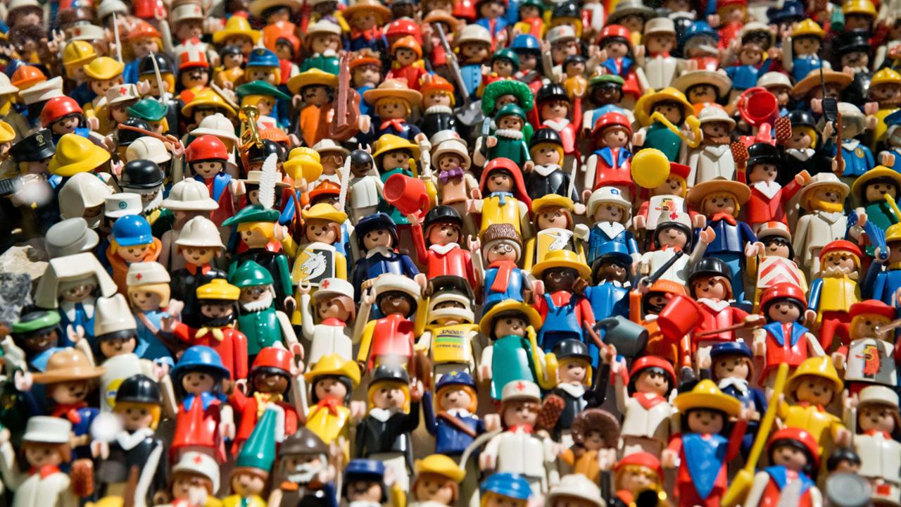 Playmobil tra crisi e rilancio: chiudono tutti gli stabilimenti tedeschi ma la sfida riparte dal calcio