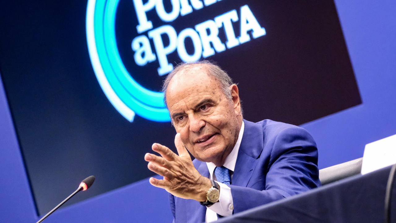 Garlasco, frase choc a Porta a Porta: “Ognuno di noi sogna lo stupro”. Il Pd: “La Rai si scusi”