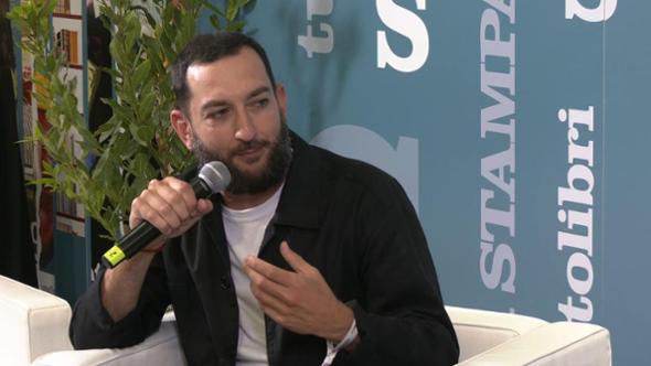 Vasco Brondi: "Siamo la società dell'insoddisfazione"