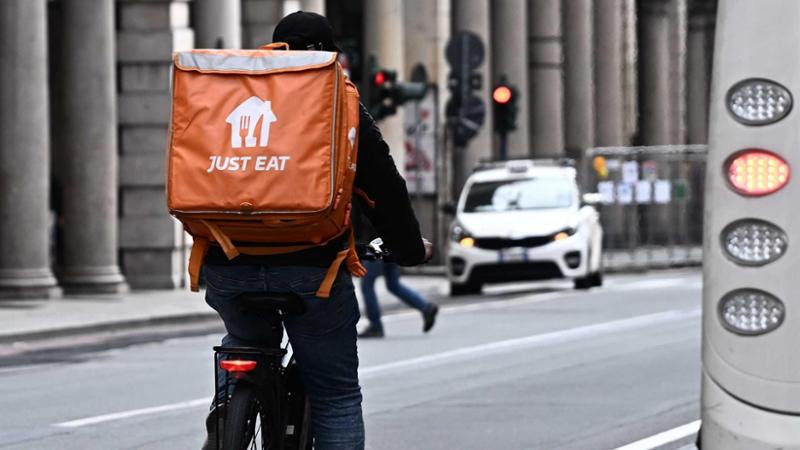 Just Eat, l’ombra dell’Ai: licenziati 42 tra manager e impiegati