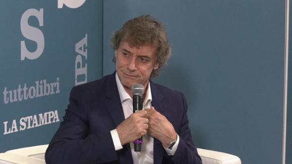 Alberto Angela: "Non merito tutto questo affetto, mio padre sì: lui era Alessandro Magno"