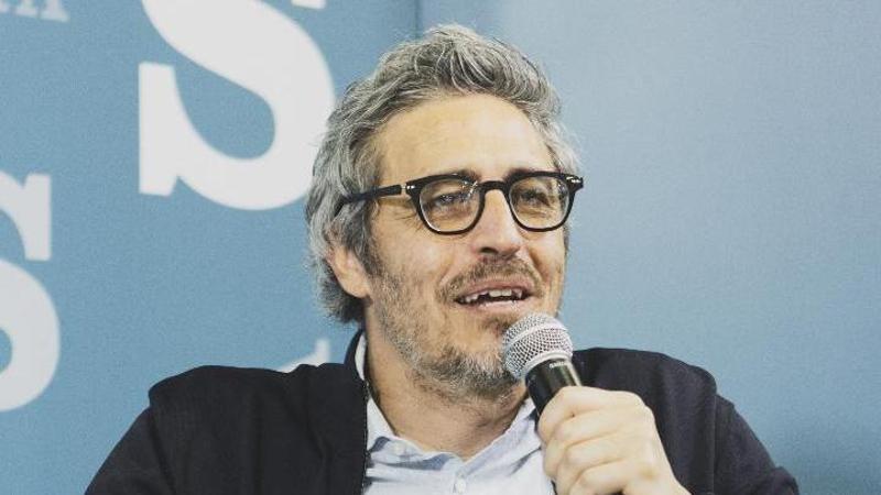 "Mi cancellano la memoria, ma almeno posso rileggere…": i libri del cuore da Maionchi a Pif e Carofiglio