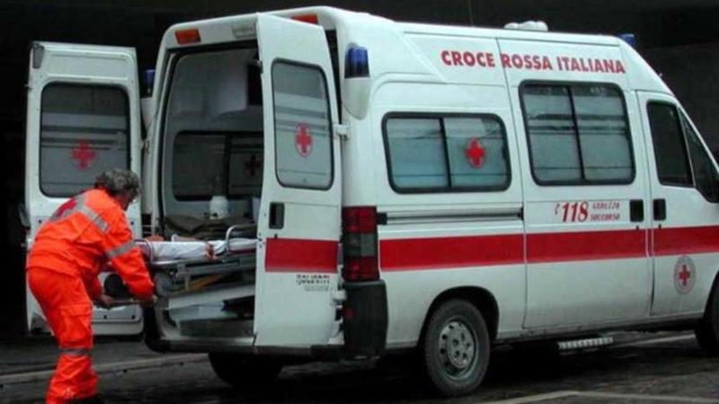 Bimba di due anni muore investita da un’auto in retromarcia - La Stampa