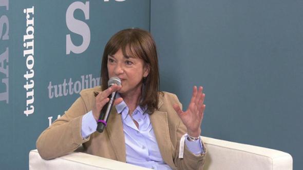 Daria Bignardi: "Col mondo in guerra, pensare ai propri traumi è un lusso"
