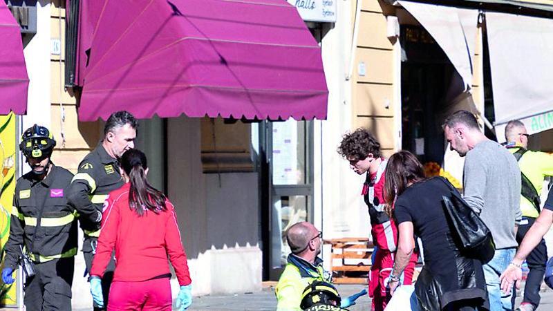 I testimoni: “I colpi contro i negozi, poi le grida. Abbiamo pensato a un attentato”