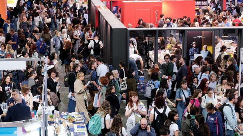 Numeri da record al Salone del Libro, piovono le proteste per i costi di ingresso, eventi e cibo