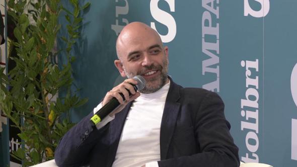 Roberto Saviano: "La musica rap? A volte ci trovo più verità che nei libri"