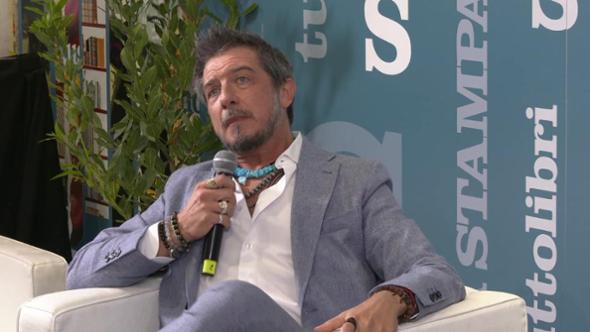 Paolo Ruffini: "Per l'IA Babbo Natale non esiste, non lasciamo che spenga la fantasia dei bambini"