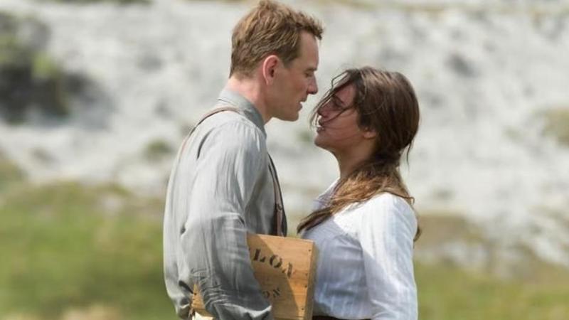 Alicia Vikander e Michael Fassbender: horror, amore mio