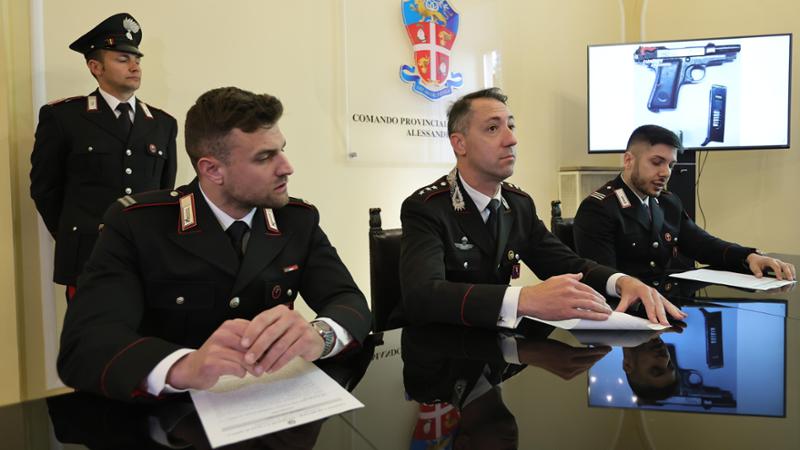 Stazzano, sparano contro municipio e scuola elementare: un arresto e due denunce