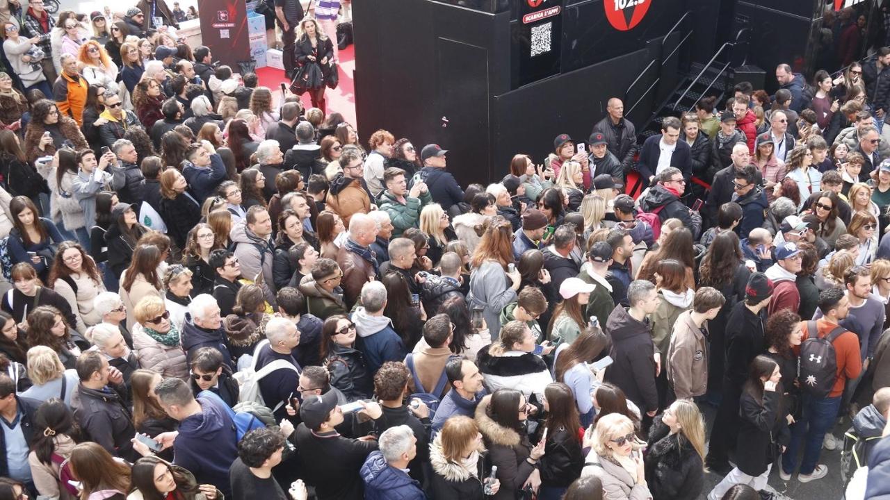 Dai cellulari il boom del turismo: “La vacanza ora è in tempo reale”