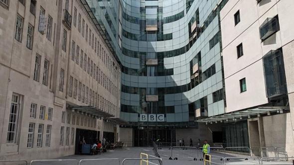 “Matrimonio a prima vista” in Inghilterra, inchiesta shock della Bbc: stupri nel programma