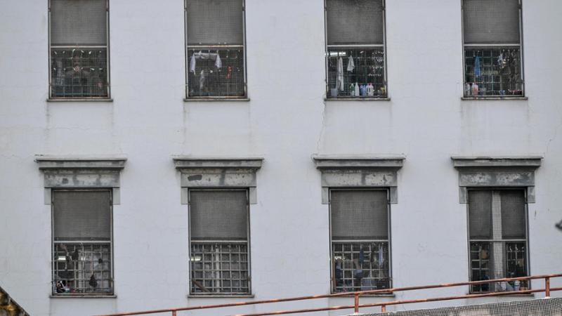 Più bambini in cella con le mamme, sovraffollamento e aggressioni: la situazione delle carceri italiane