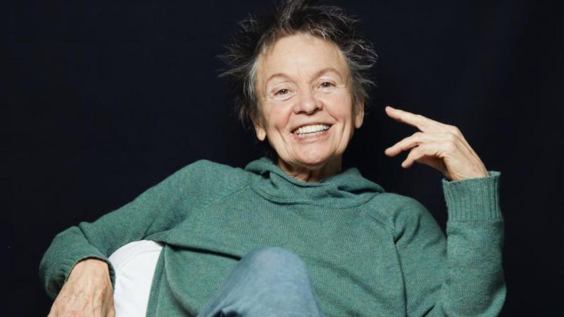 Laurie Anderson: “Ho visto l’infelicità di chi ha tutto, così ho imparato a vivere il presente”