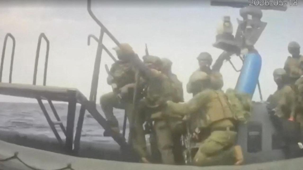 Flotilla, gli attivisti vengono trasferiti verso Ashdod