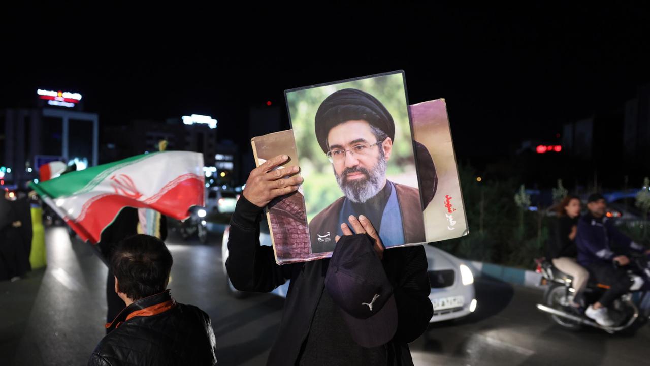 Verso un accordo Usa-Iran. Gli Usa rimuovono Francesca Albanese dalla lista delle sanzioni