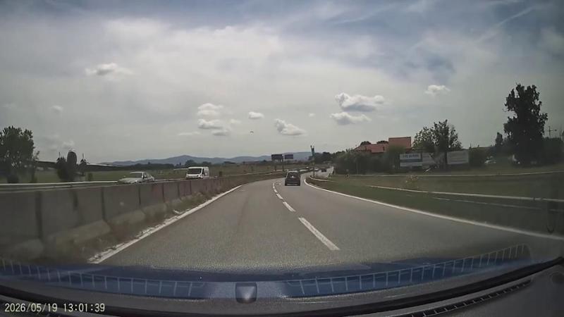 Contromano sulla strada dell'aeroporto a Torino, tragedia evitata per un soffio