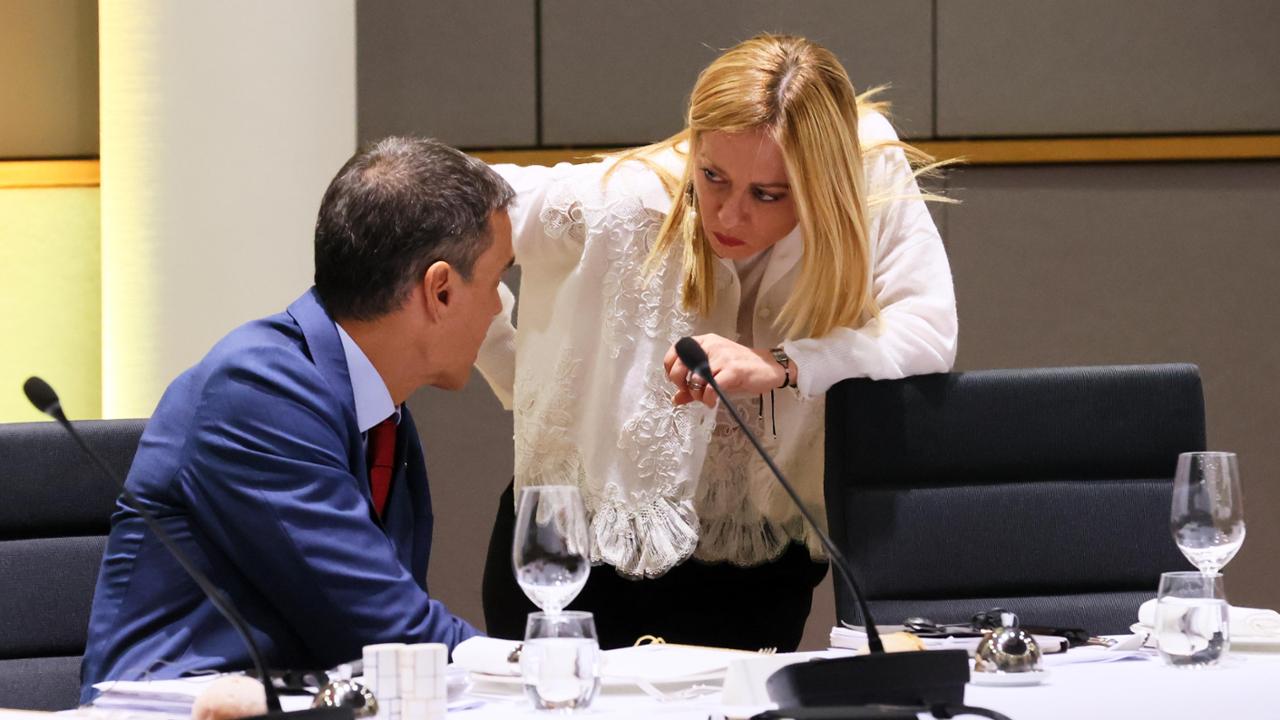 Prove di disgelo tra Meloni e Sanchez, l'incontro a Roma